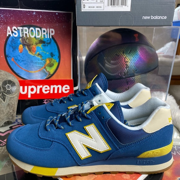 🆕 - New Balance 574 Yellow/Navy - Mens Many Sizes - Picture 2 of 12